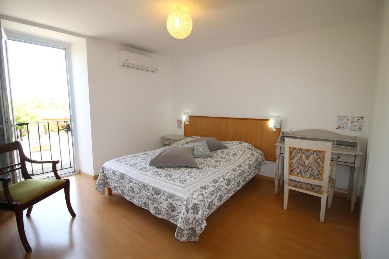 Auberge De La Couronne Lablachere Luaran gambar
