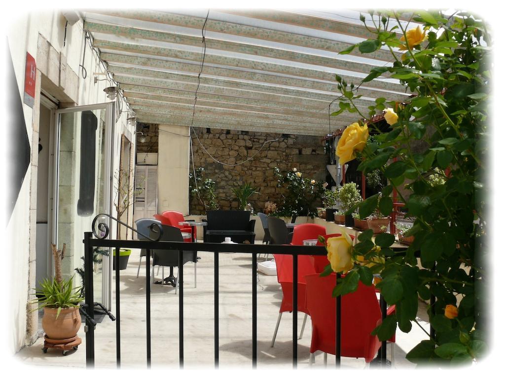 Auberge De La Couronne Lablachere Luaran gambar