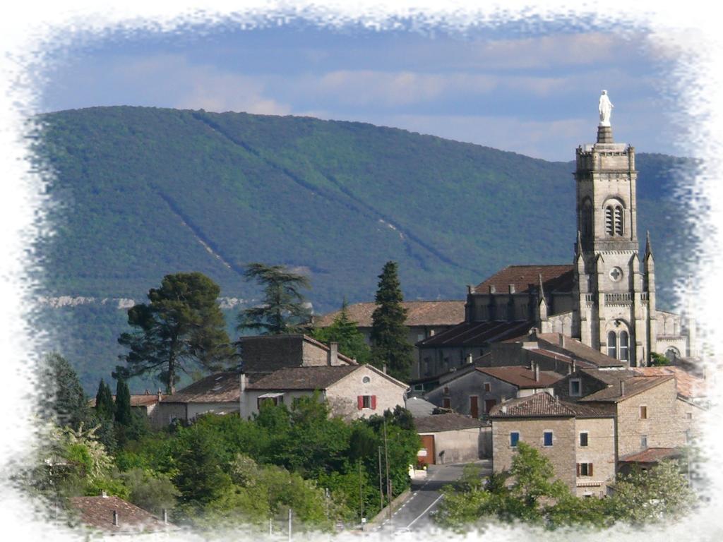 Auberge De La Couronne Lablachere Luaran gambar